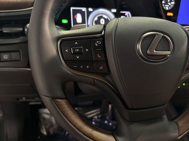 2025 Lexus ES 300h Luxury San Antonio TX