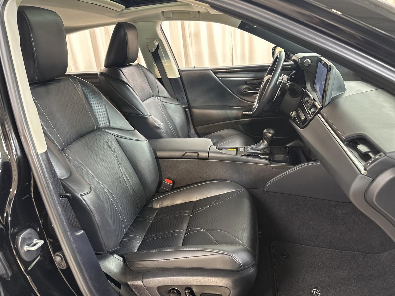 2025 Lexus ES 300h Luxury Annapolis MD