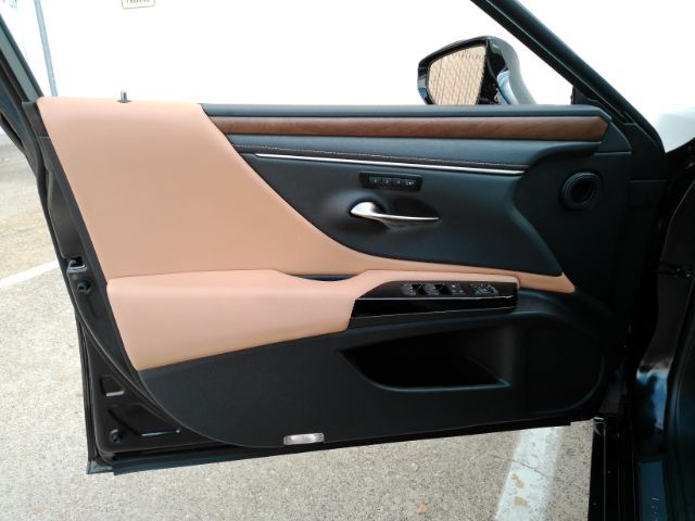 2025 Lexus ES 300h Premium Plano TX