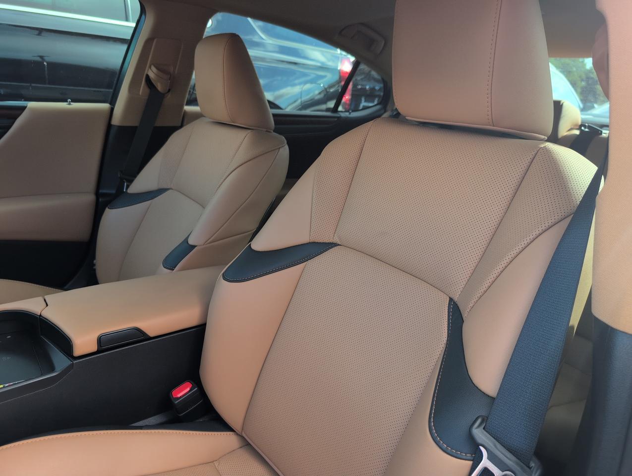 2025 Lexus ES 300h San Antonio TX