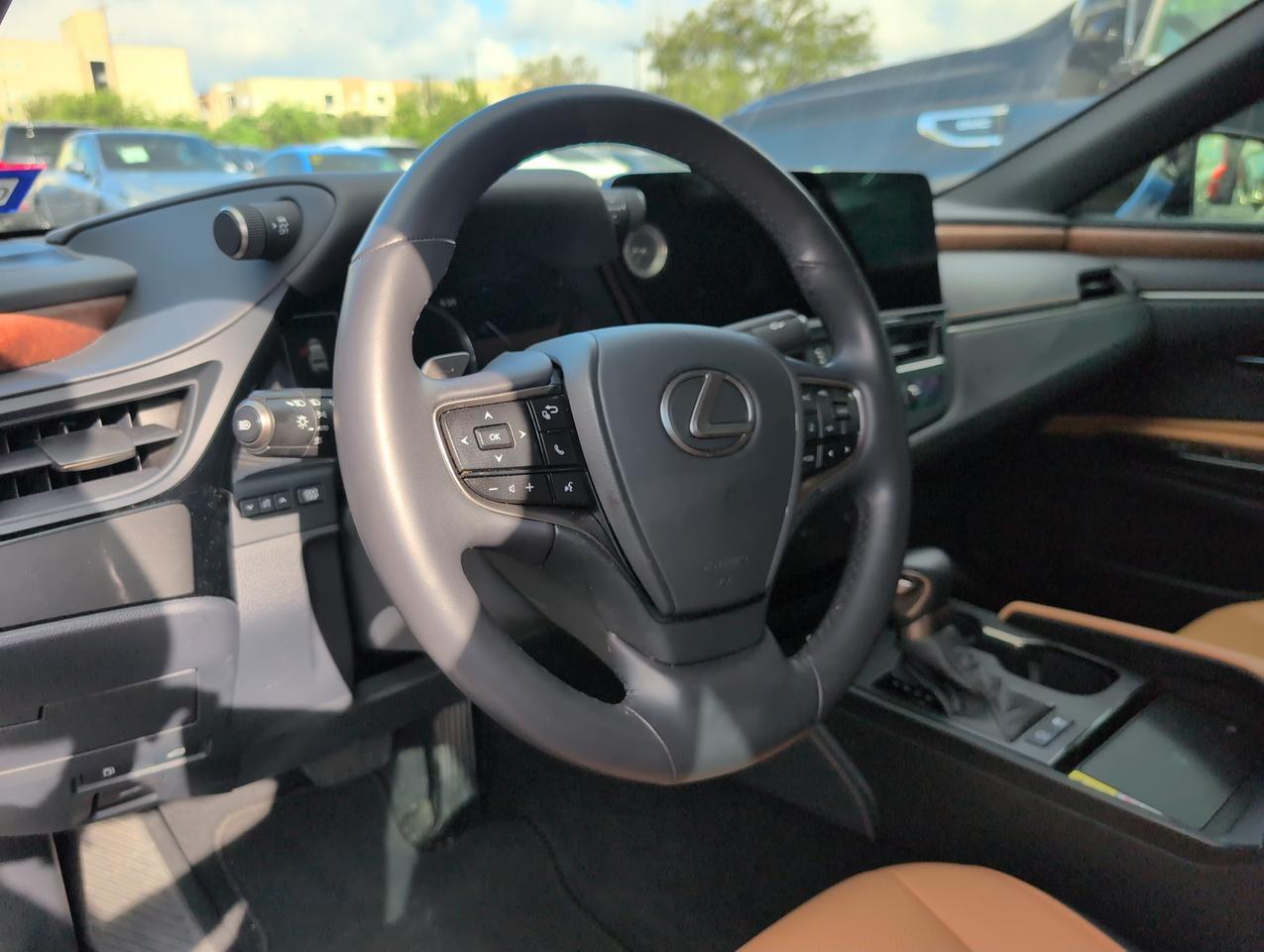2025 Lexus ES 300h San Antonio TX