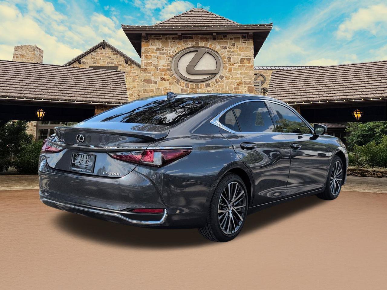 2025 Lexus ES 300h