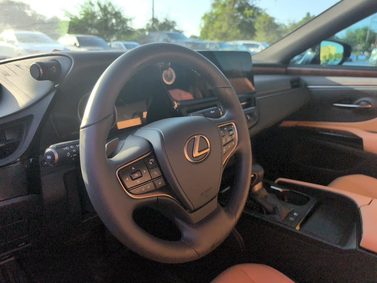 2025 Lexus ES 300h San Antonio TX