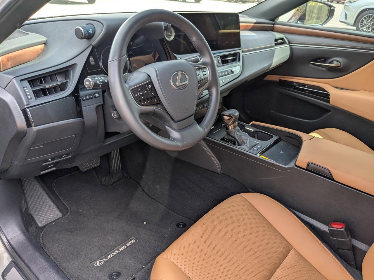 2025 Lexus ES 300h San Antonio TX