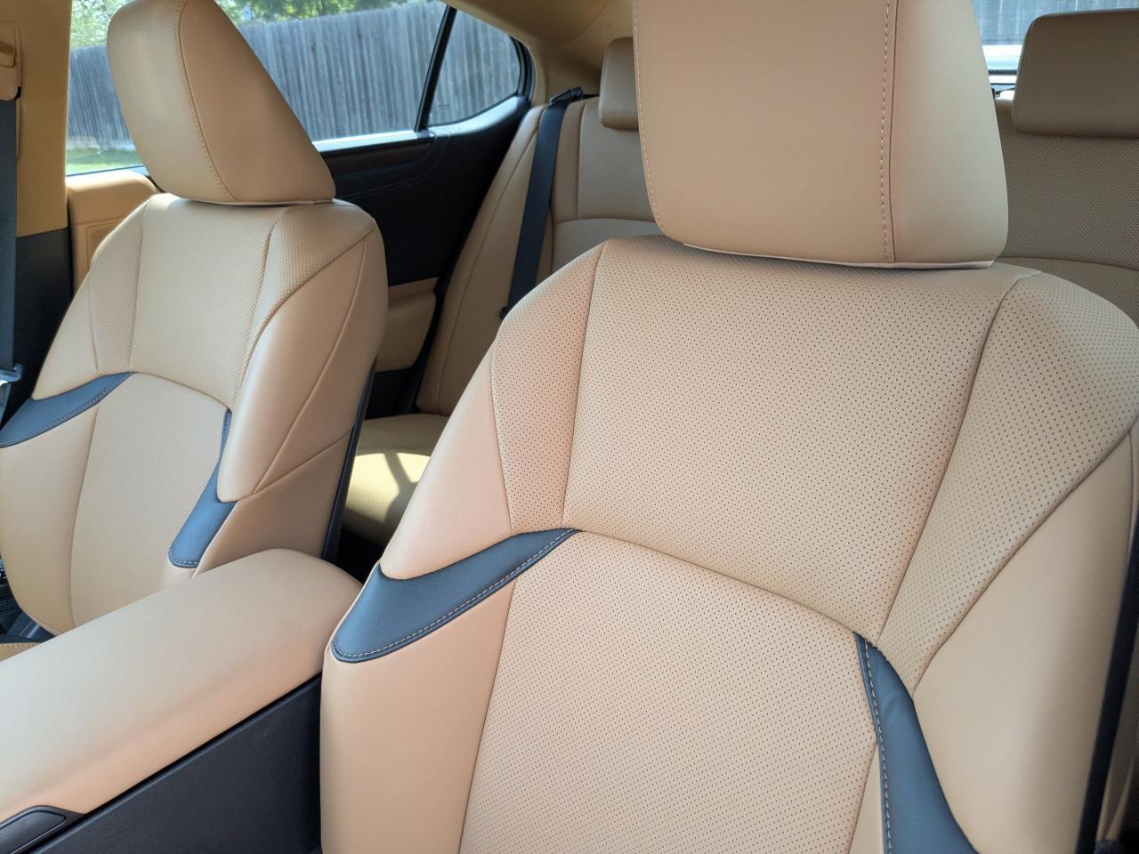 2025 Lexus ES 300h San Antonio TX