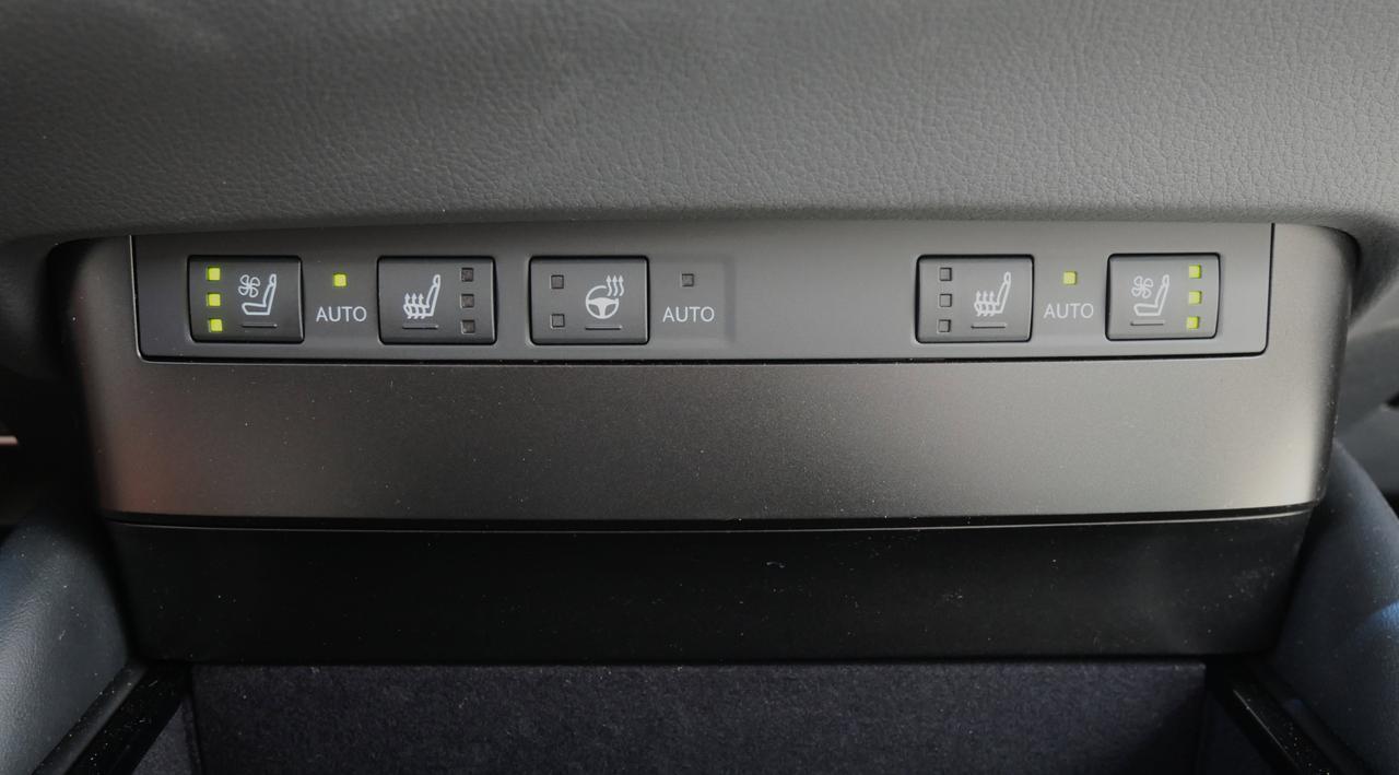 2025 Lexus ES 300h San Juan TX