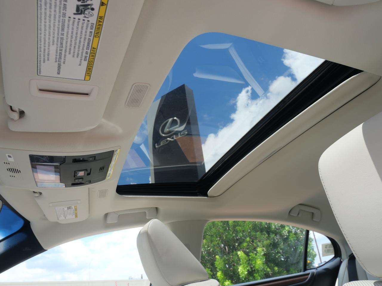2025 Lexus ES 300h San Juan TX