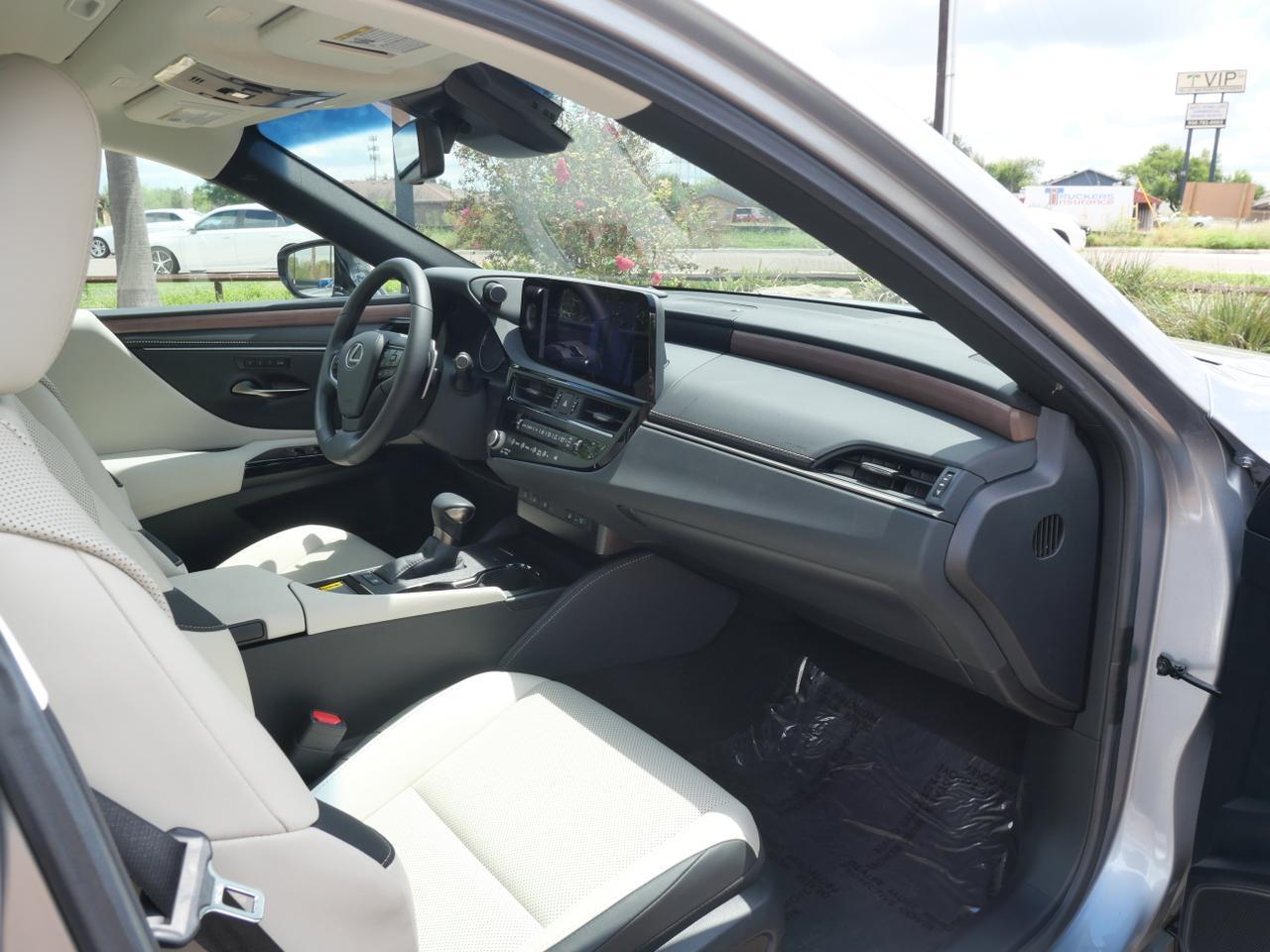 2025 Lexus ES 300h San Juan TX