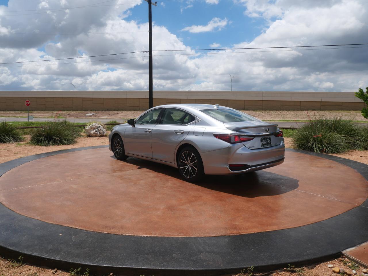 2025 Lexus ES 300h San Juan TX