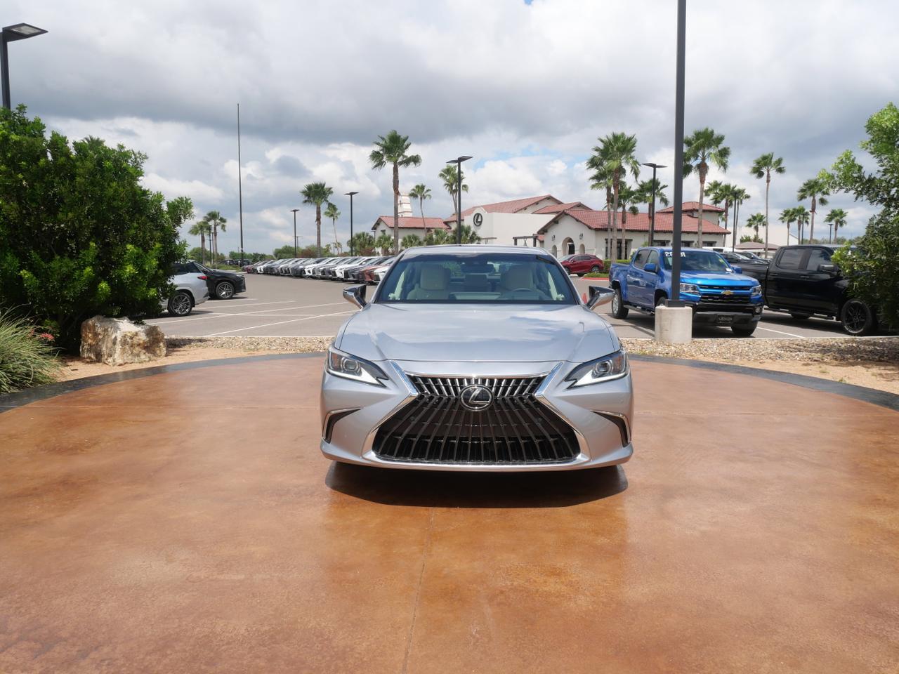2025 Lexus ES 300h San Juan TX