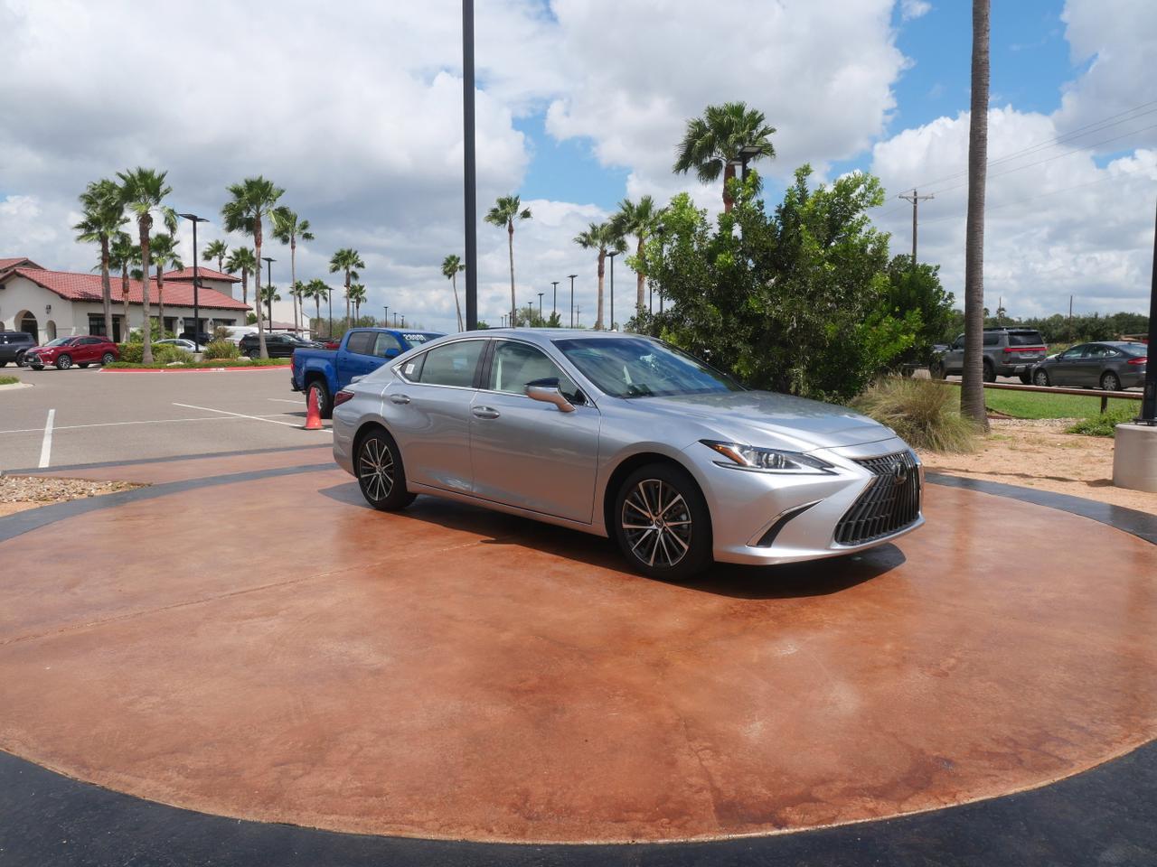 2025 Lexus ES 300h San Juan TX
