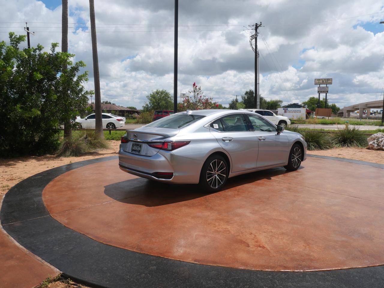 2025 Lexus ES 300h San Juan TX