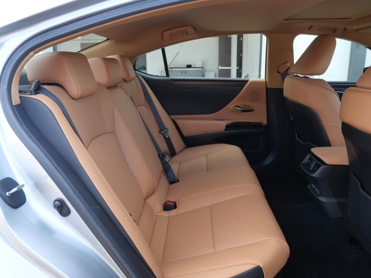 2025 Lexus ES 300h San Juan TX