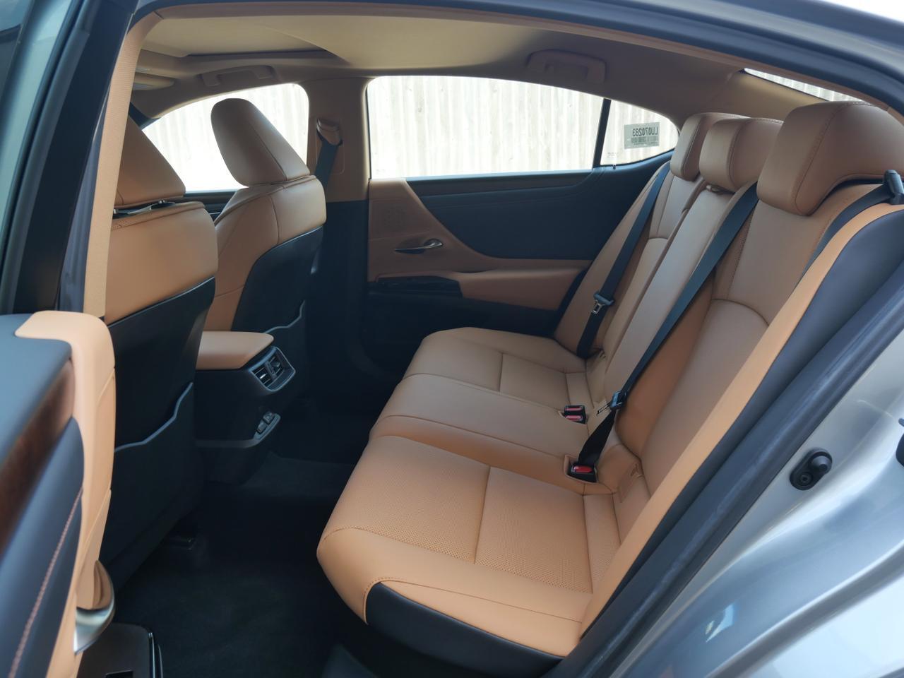 2025 Lexus ES 300h San Juan TX