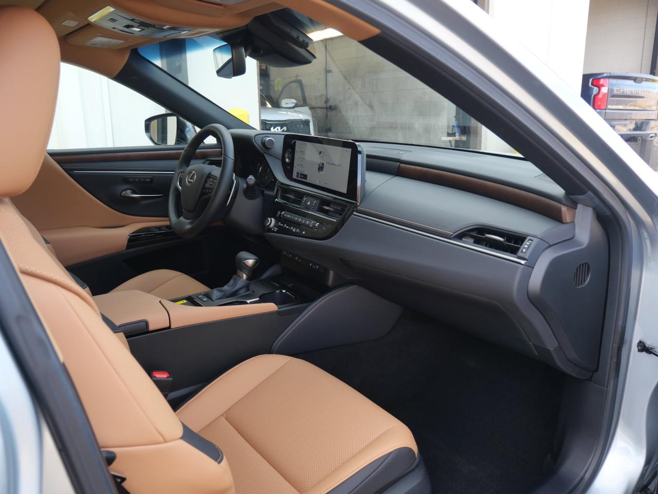 2025 Lexus ES 300h San Juan TX