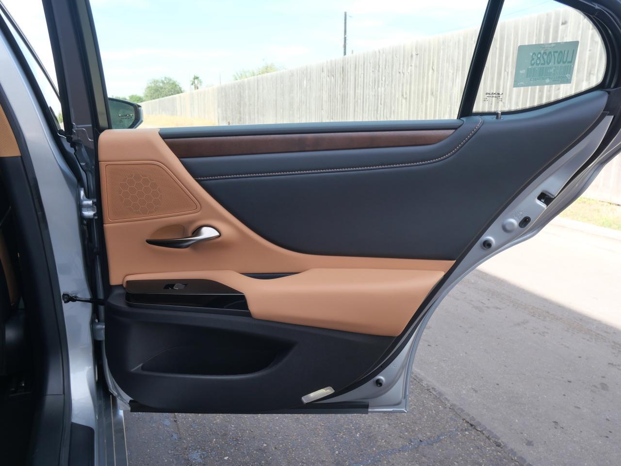 2025 Lexus ES 300h San Juan TX