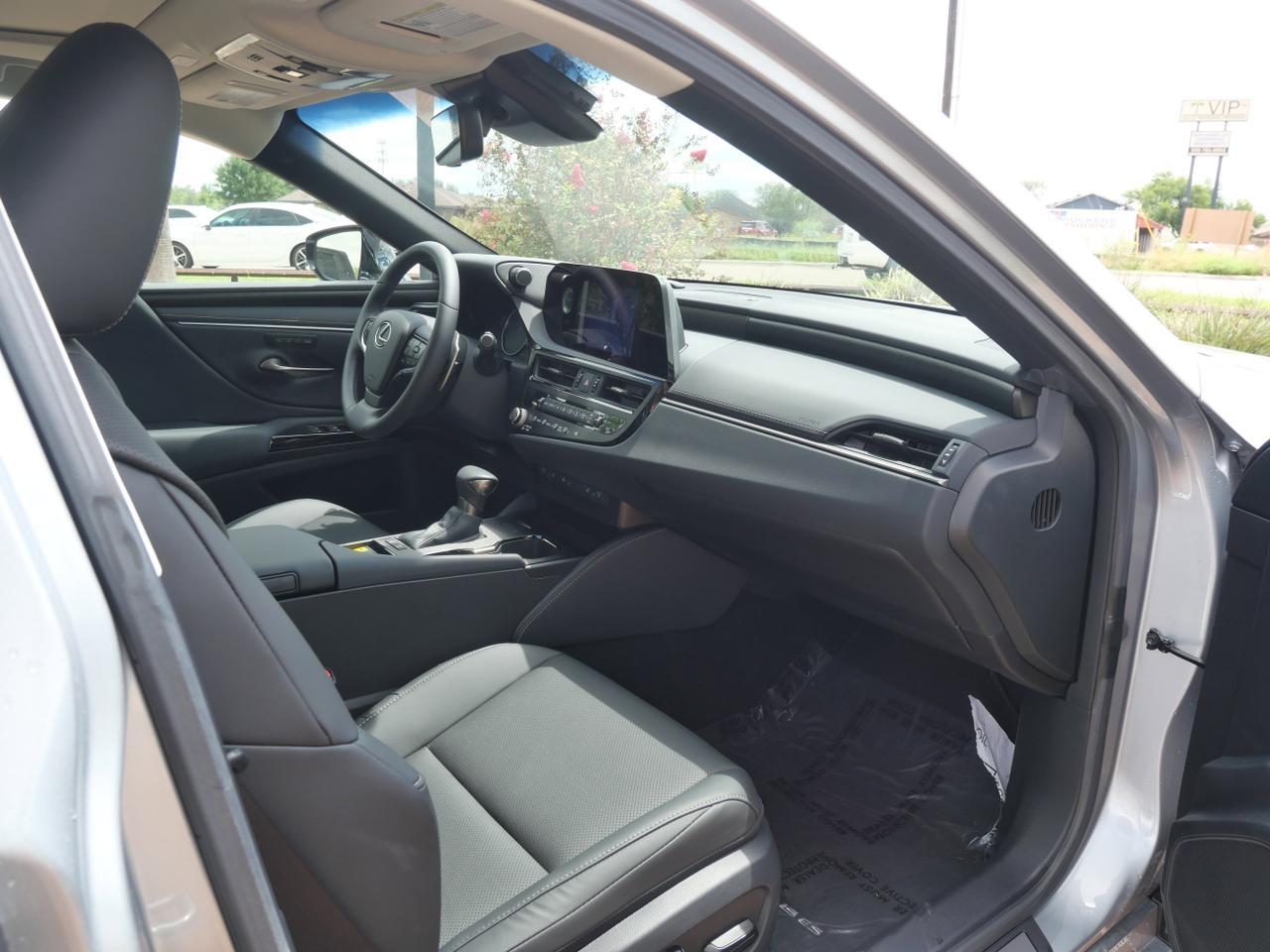 2025 Lexus ES 300h San Juan TX