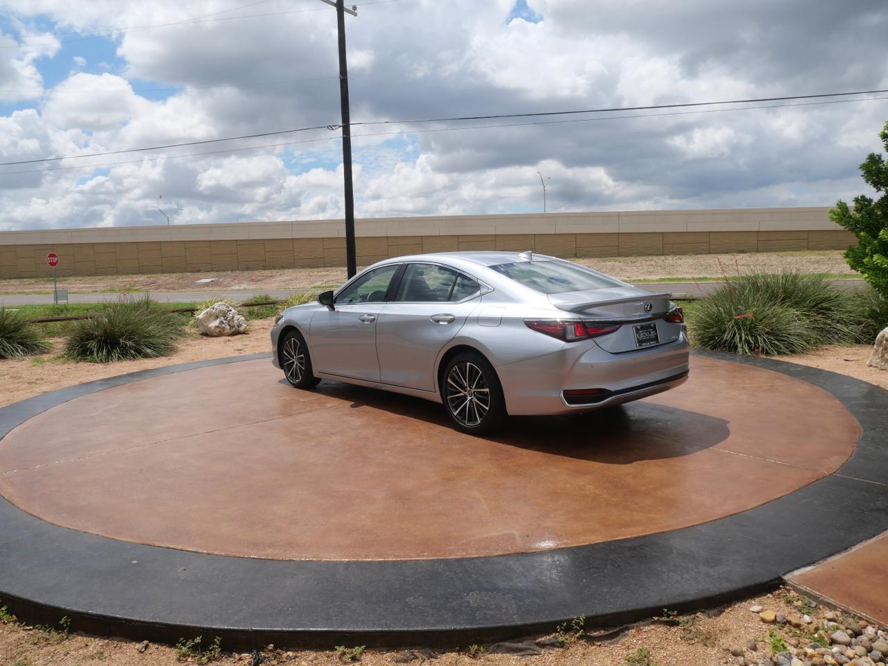 2025 Lexus ES 300h San Juan TX