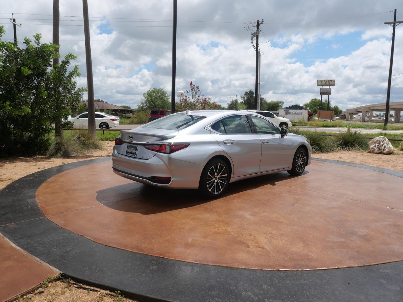 2025 Lexus ES 300h San Juan TX