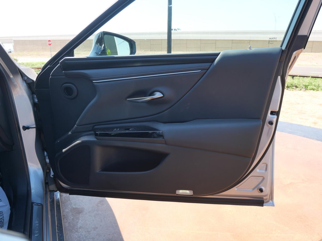2025 Lexus ES 300h San Juan TX