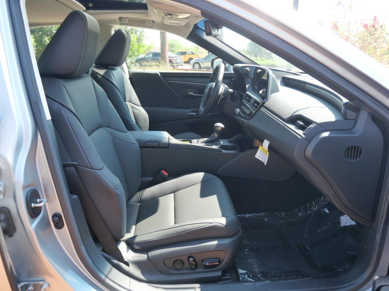 2025 Lexus ES 300h San Juan TX