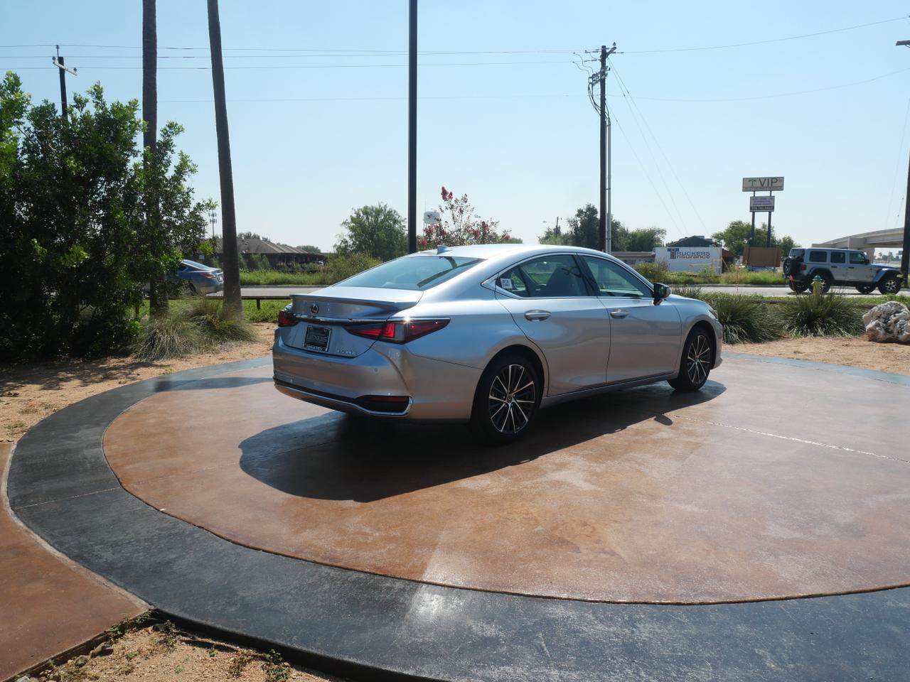 2025 Lexus ES 300h San Juan TX