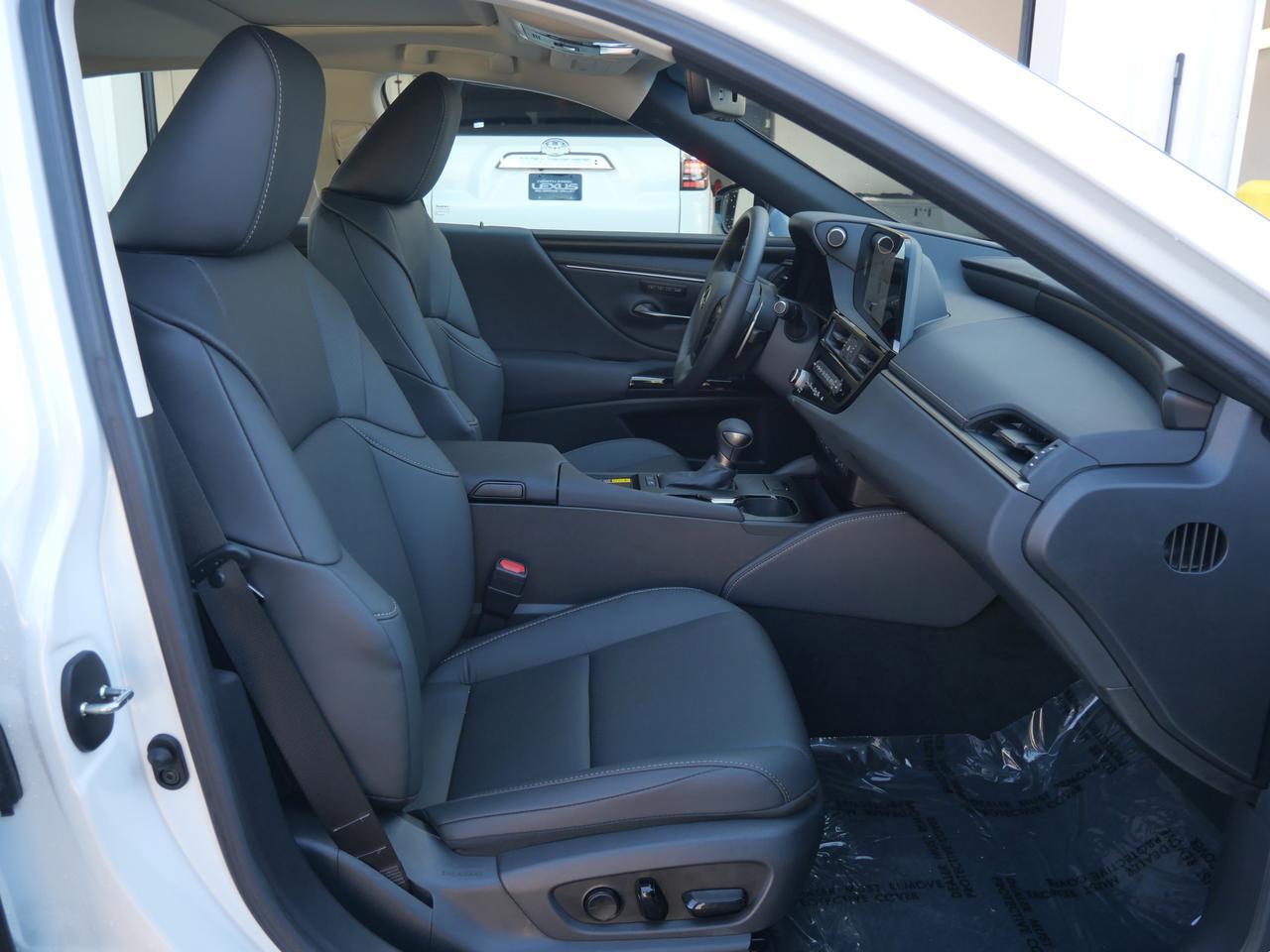 2025 Lexus ES 300h San Juan TX