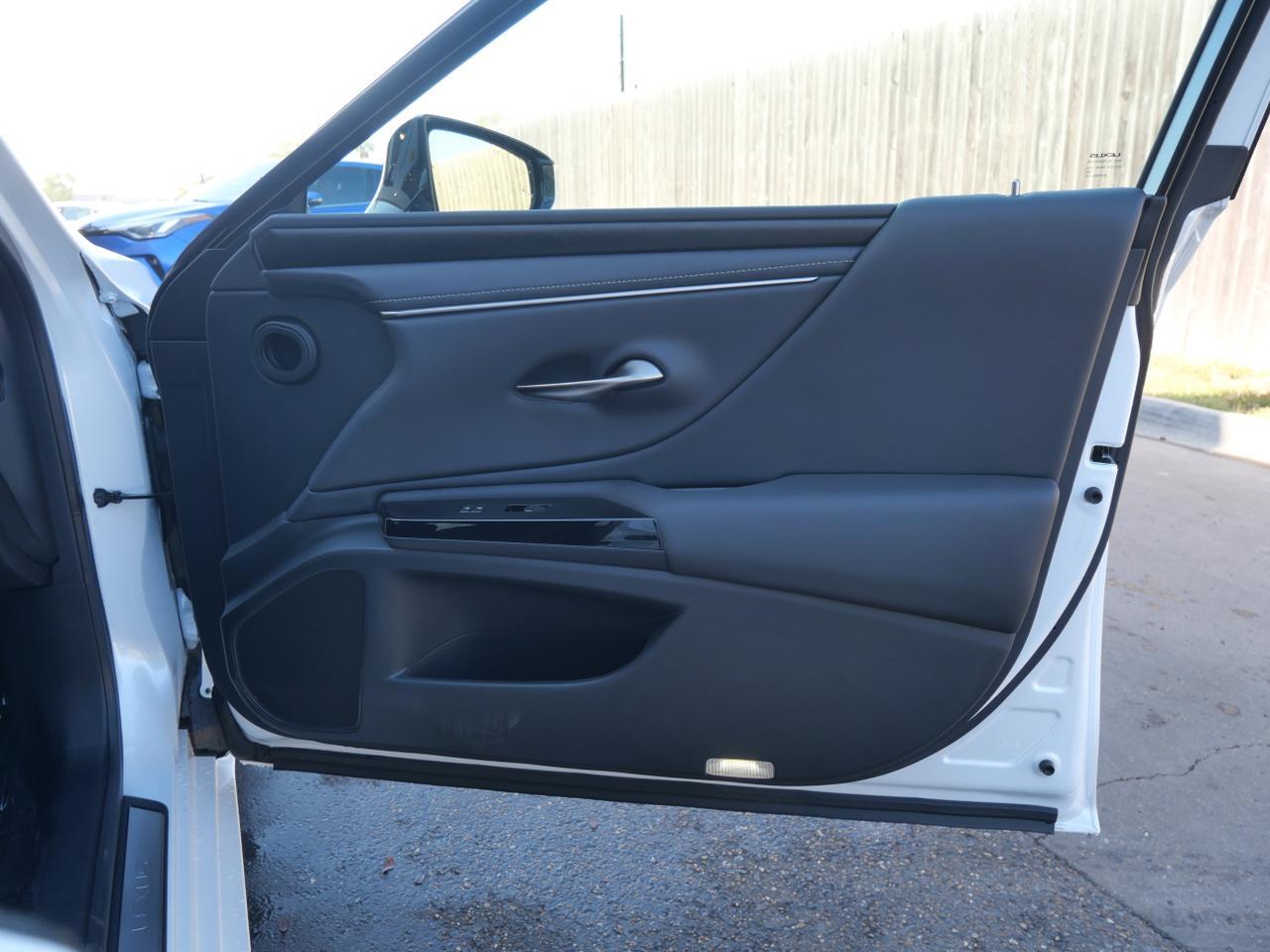 2025 Lexus ES 300h San Juan TX