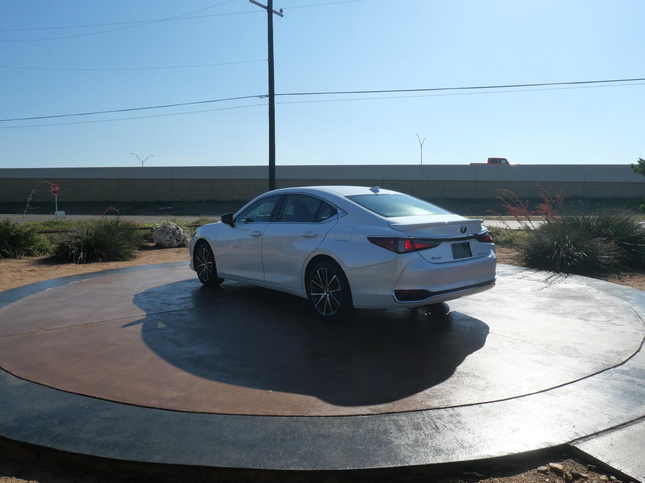 2025 Lexus ES 300h San Juan TX