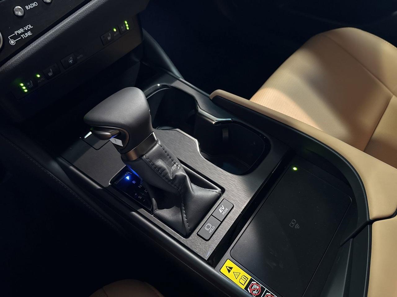 2025 Lexus ES 300h San Antonio TX