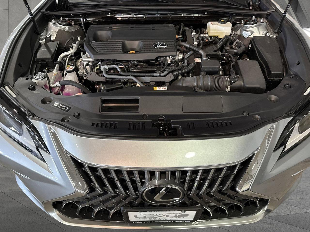 2025 Lexus ES 300h San Antonio TX