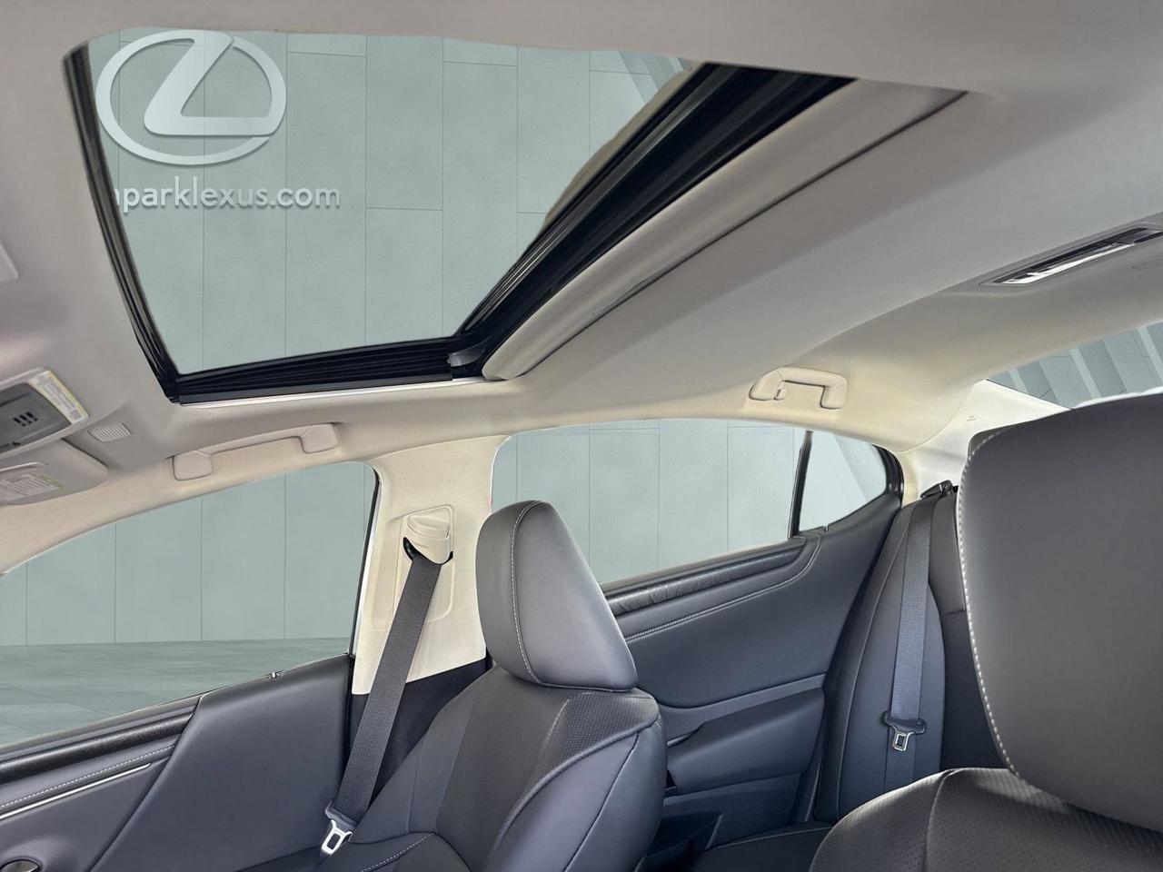 2025 Lexus ES 300h San Antonio TX