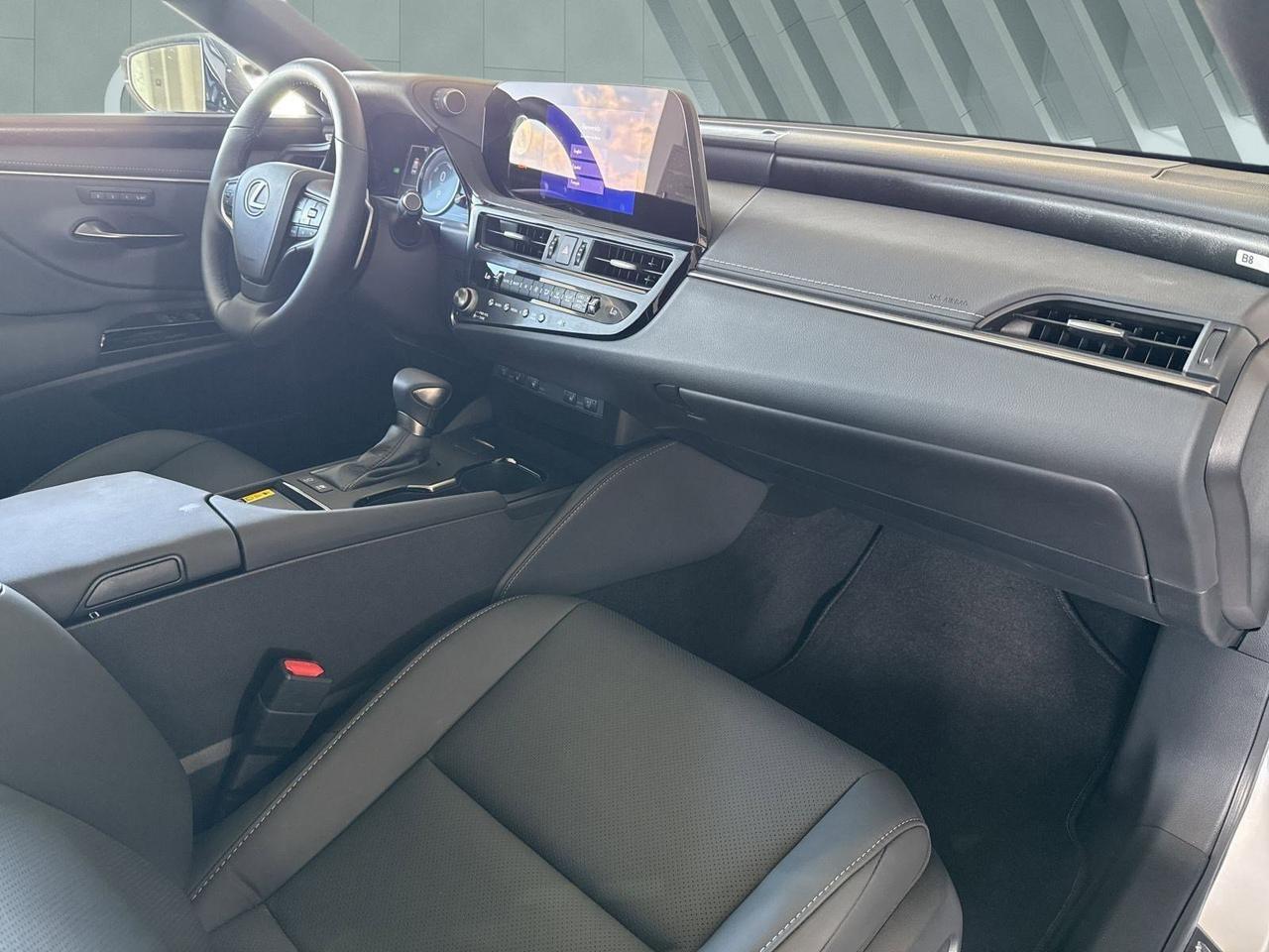 2025 Lexus ES 300h San Antonio TX