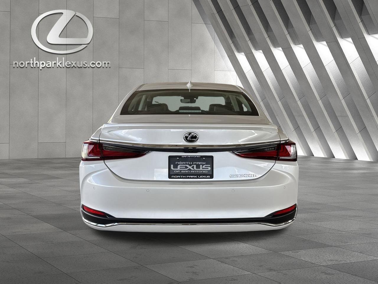 2025 Lexus ES 300h San Antonio TX