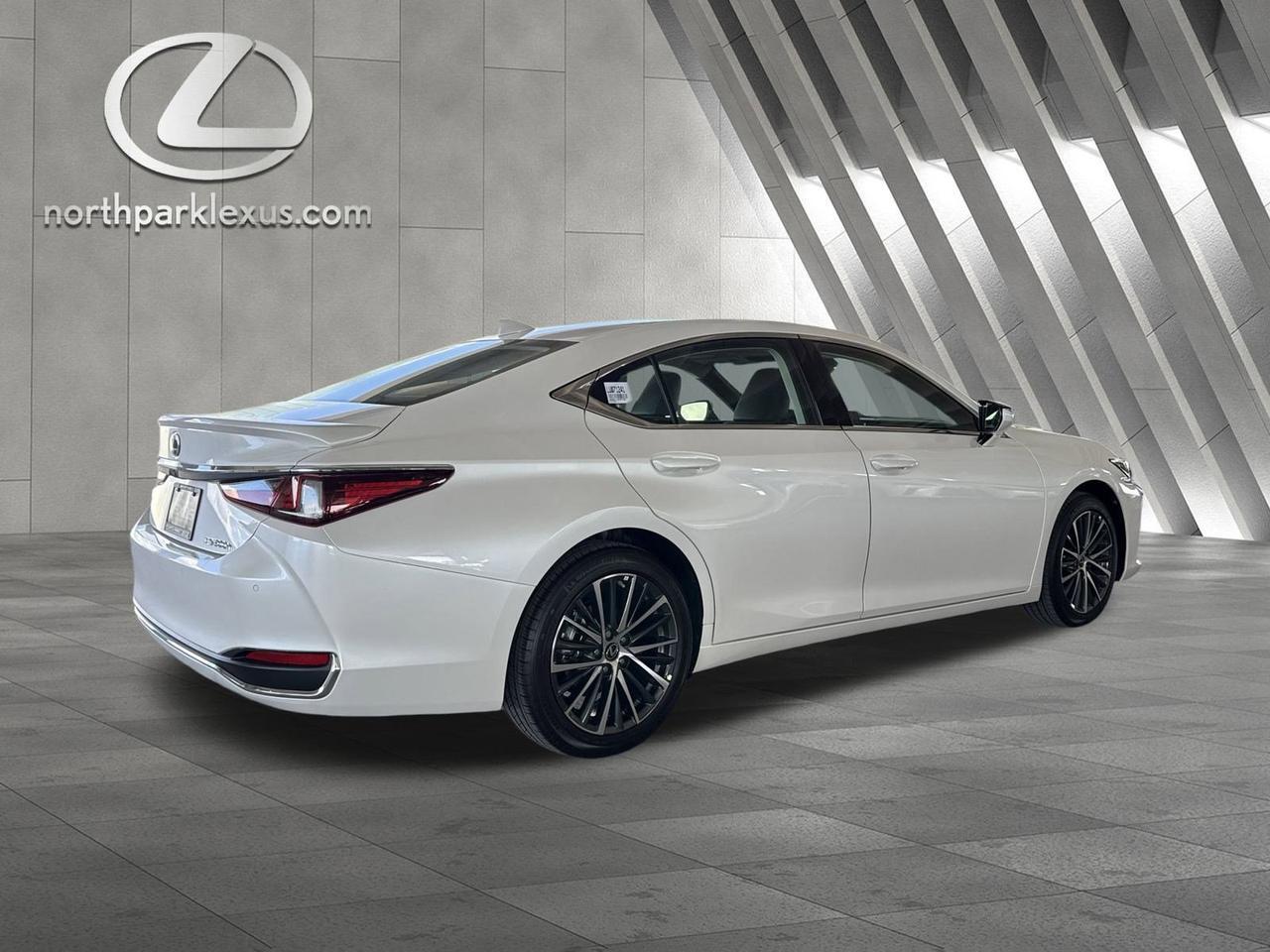 2025 Lexus ES 300h San Antonio TX
