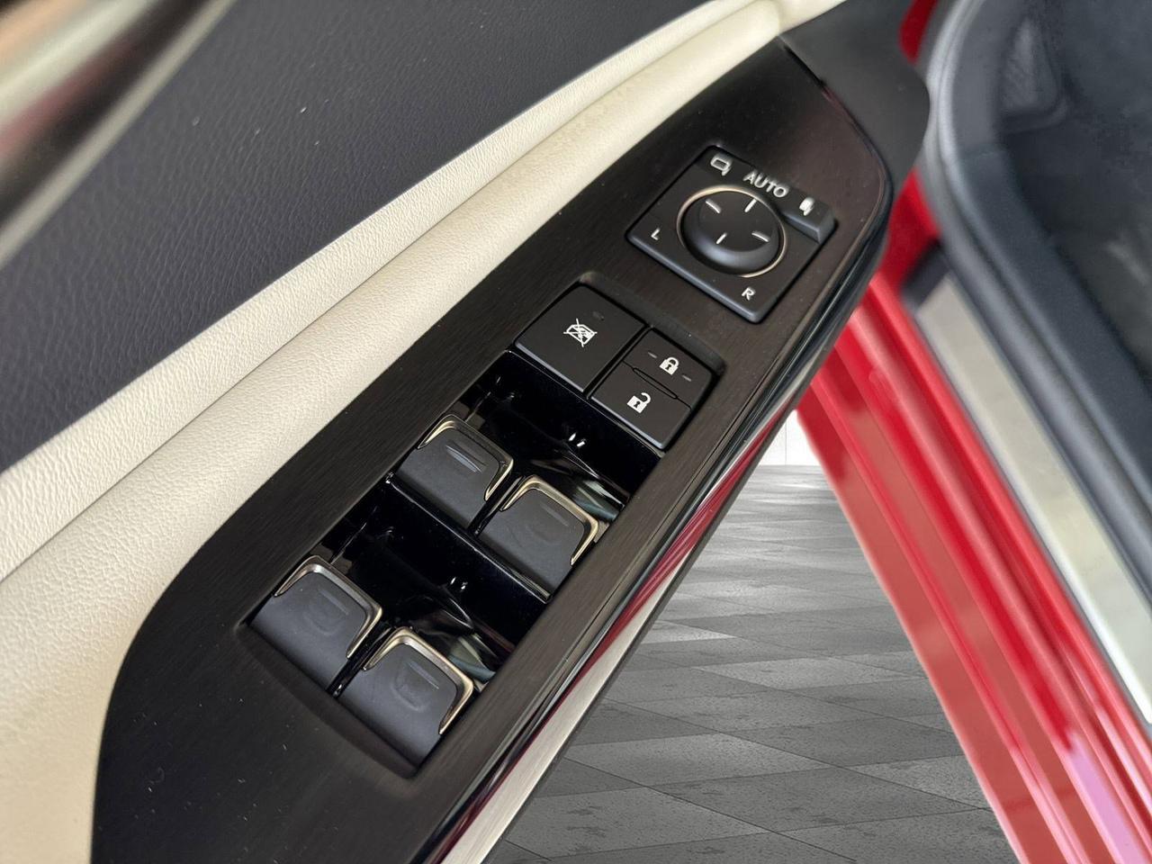 2025 Lexus ES 300h San Antonio TX