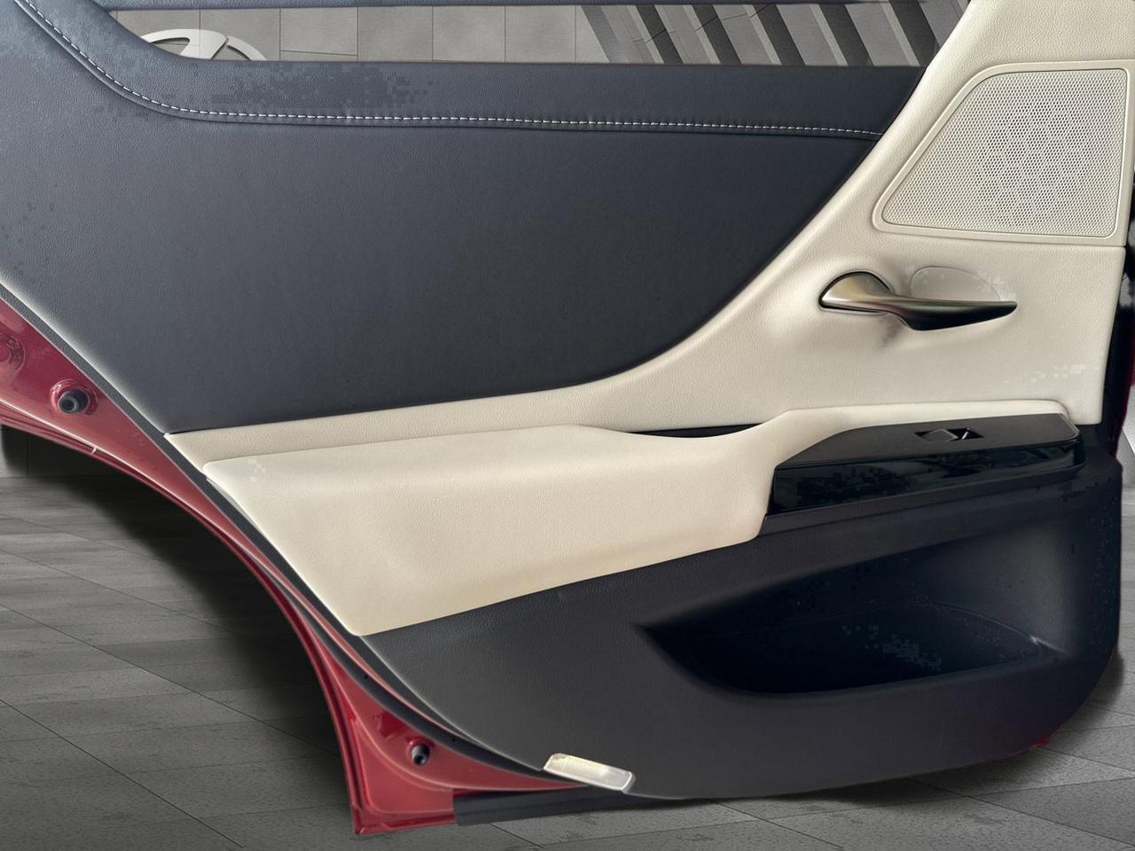 2025 Lexus ES 300h San Antonio TX