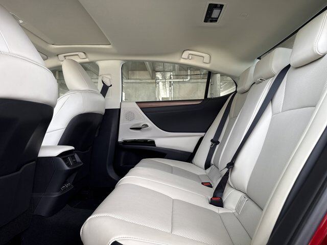 2025 Lexus ES 300h San Antonio TX