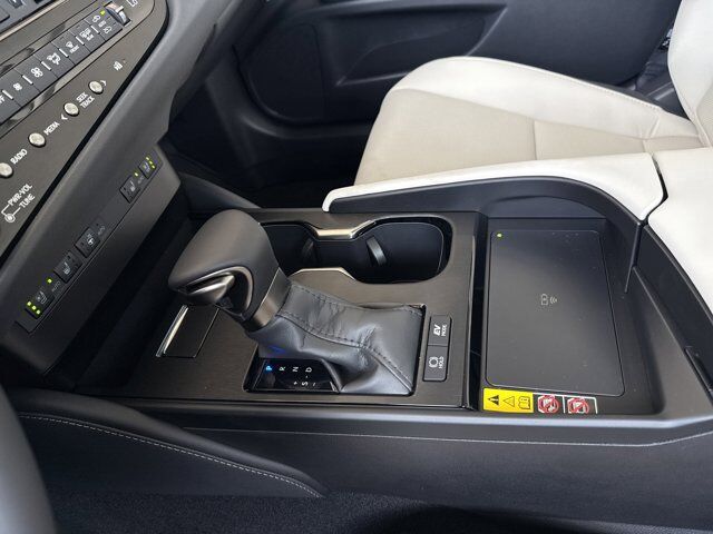 2025 Lexus ES 300h San Antonio TX