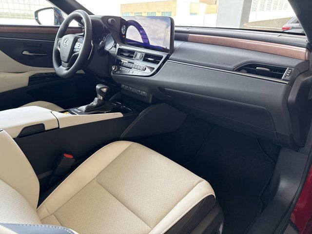 2025 Lexus ES 300h San Antonio TX