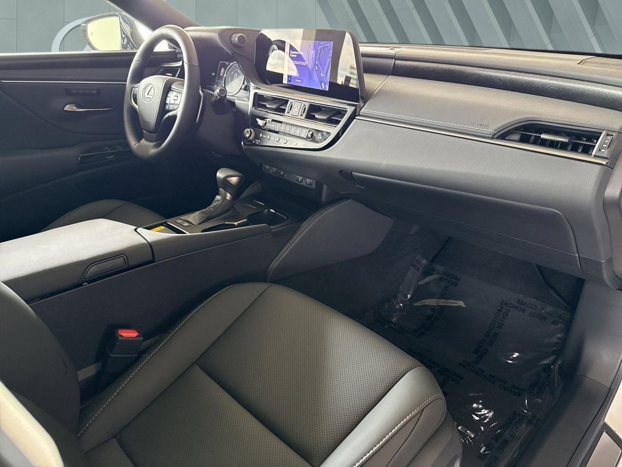 2025 Lexus ES 300h San Antonio TX