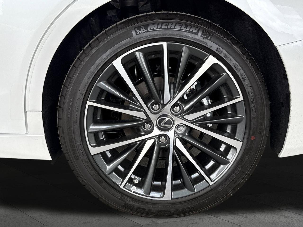 2025 Lexus ES 300h San Antonio TX