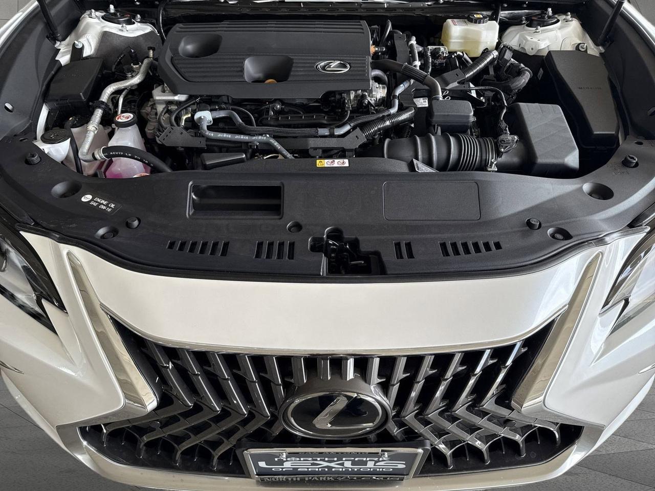 2025 Lexus ES 300h San Antonio TX