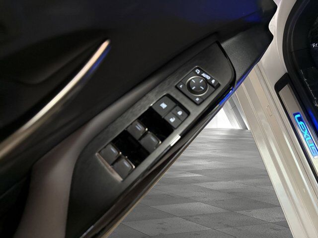 2025 Lexus ES 300h San Antonio TX