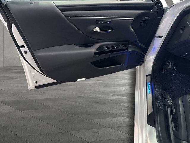 2025 Lexus ES 300h San Antonio TX