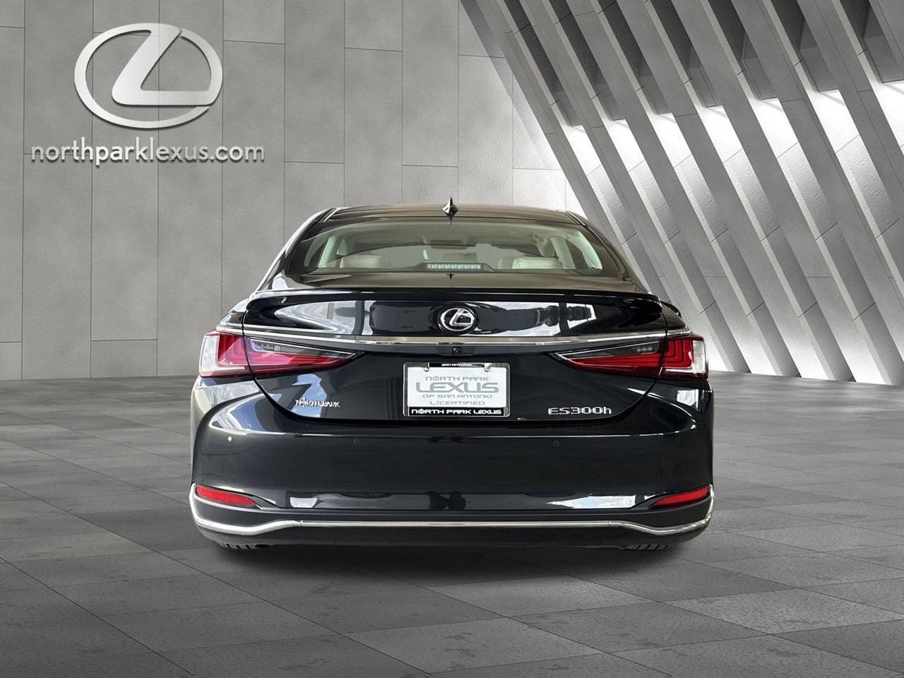 2025 Lexus ES 300h San Antonio TX
