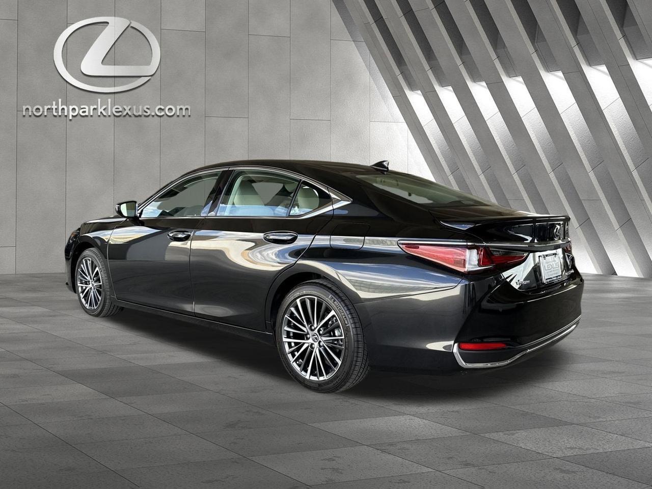 2025 Lexus ES 300h