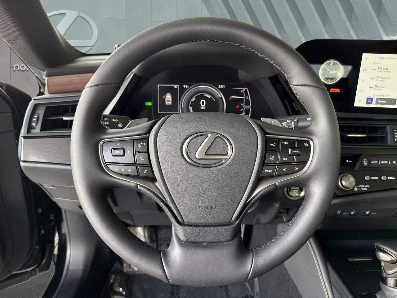 2025 Lexus ES 300h San Antonio TX