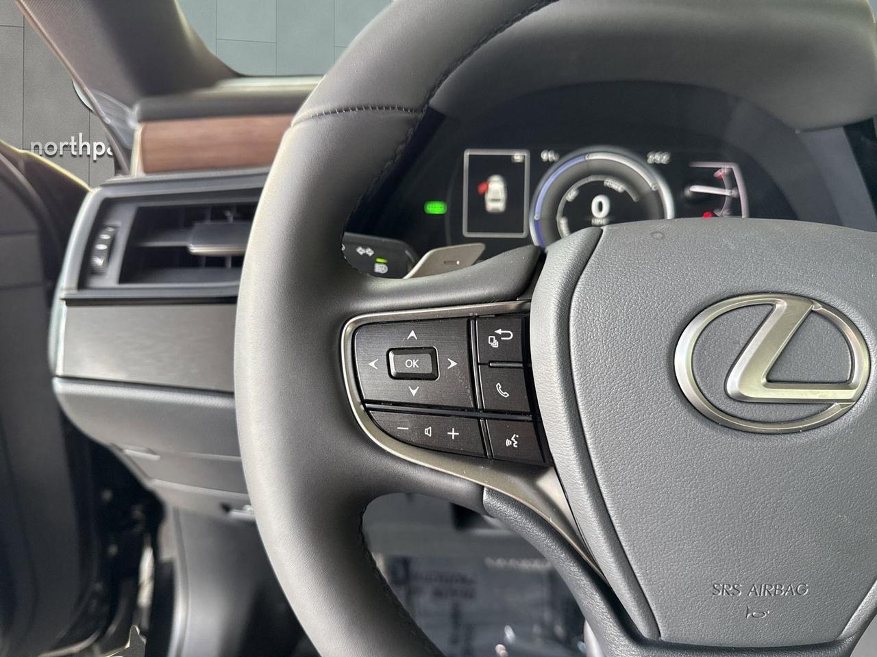2025 Lexus ES 300h San Antonio TX
