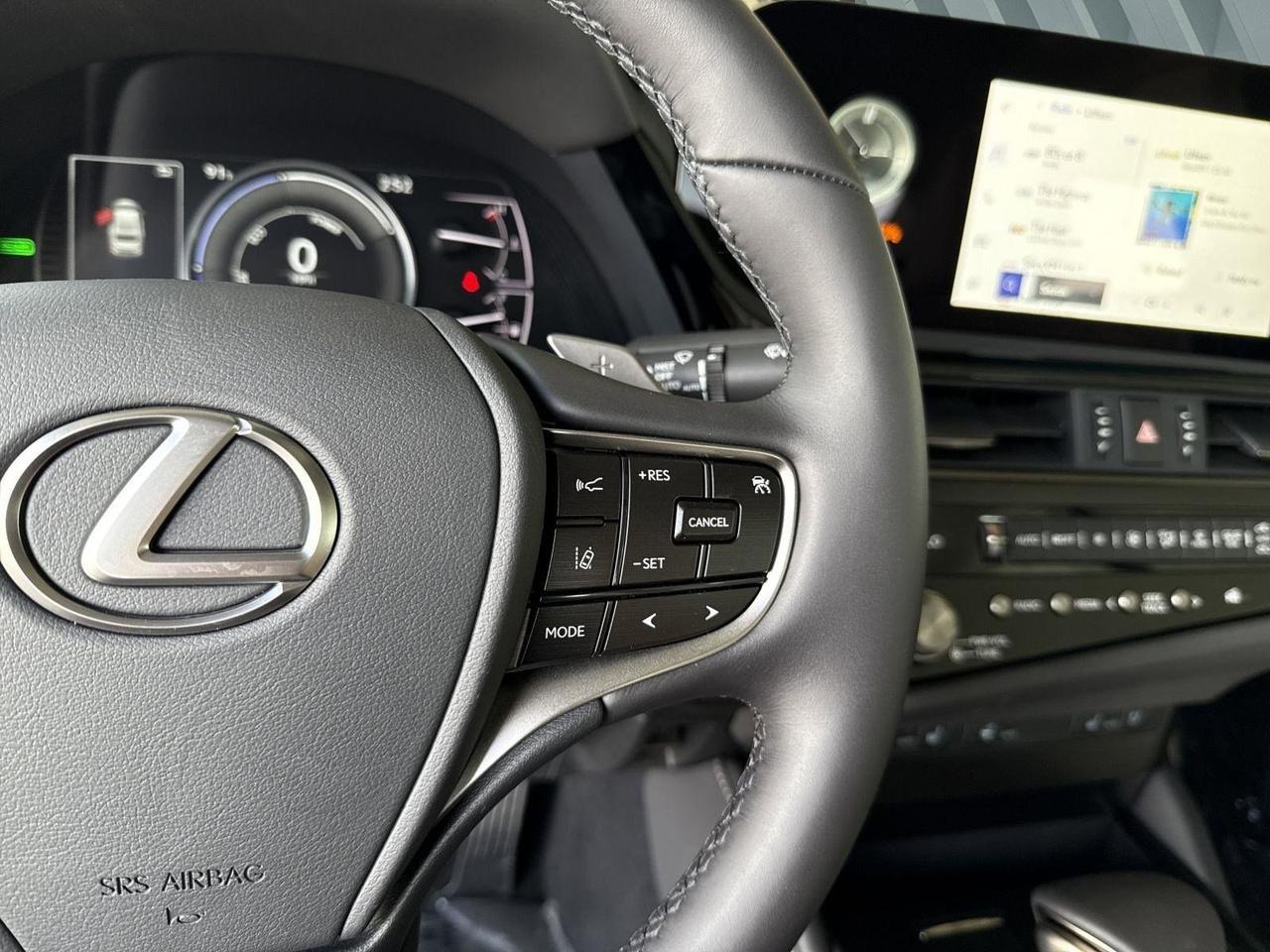 2025 Lexus ES 300h San Antonio TX